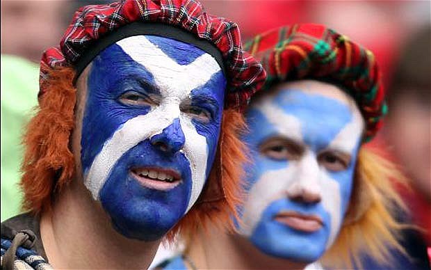 scotland-fans_2132796b Aficionados escoceses